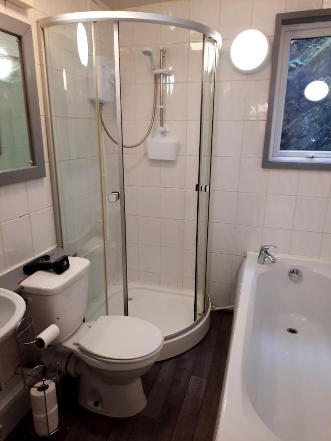 Snowdonia Rock Cottage - Cosy And Pet Friendly Penrhyndeudreath Eksteriør bilde