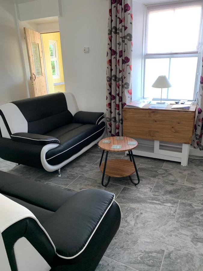 Snowdonia Rock Cottage - Cosy And Pet Friendly Penrhyndeudreath Eksteriør bilde