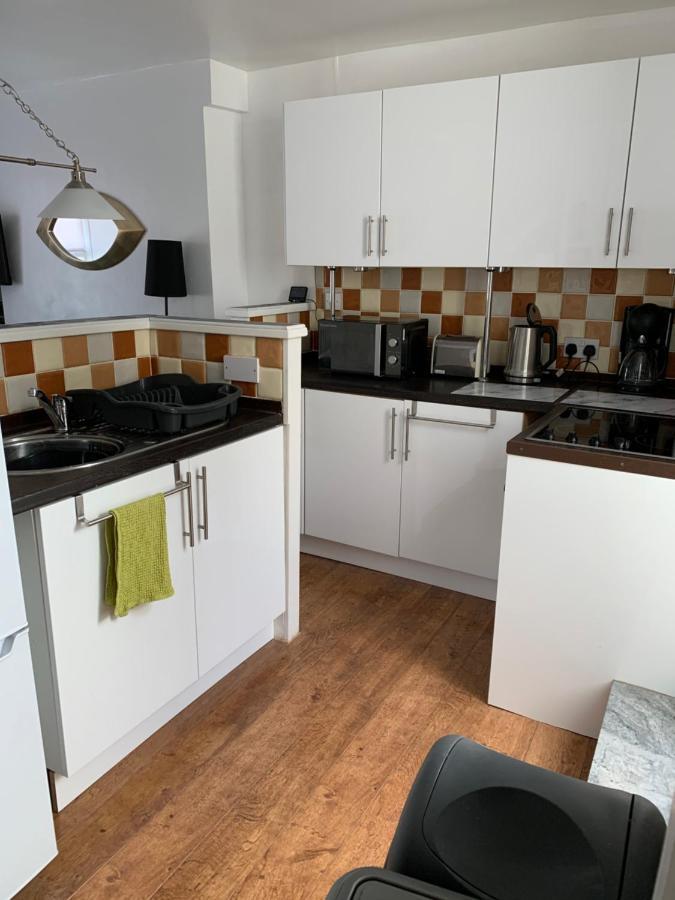 Snowdonia Rock Cottage - Cosy And Pet Friendly Penrhyndeudreath Eksteriør bilde